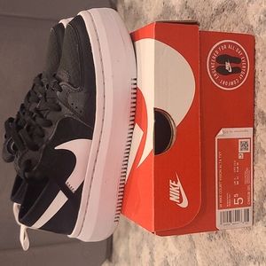 Women's Court Vision Alta Nike Sneaker